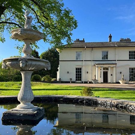 Highfield Hall Молд Экстерьер фото