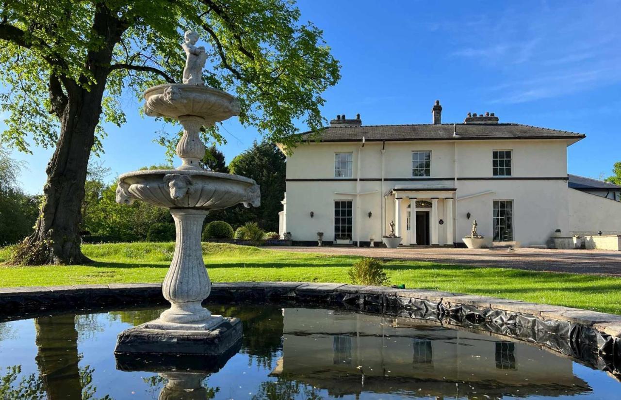 Highfield Hall Молд Экстерьер фото