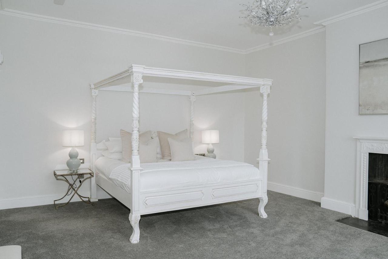 Highfield Hall Молд Экстерьер фото